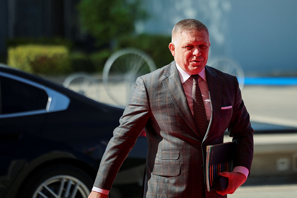 Ευρωπαϊκό Κοινοβούλιο: Ζητά πάγωμα κονδυλίων για τη Σλοβακία