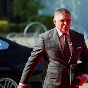 Ευρωπαϊκό Κοινοβούλιο: Ζητά πάγωμα κονδυλίων για τη Σλοβακία