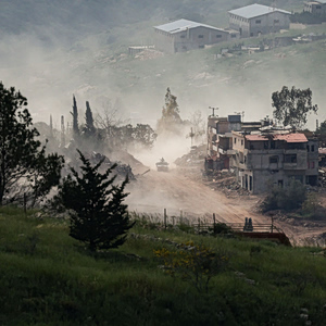 Στη Ρωσία έφτασε ο Αραγτσί, θα συναντηθεί με Πούτιν