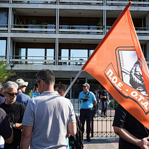 ΠΟΕ-ΟΤΑ: Απεργούν σήμερα οι υπάλληλοι στους δήμους