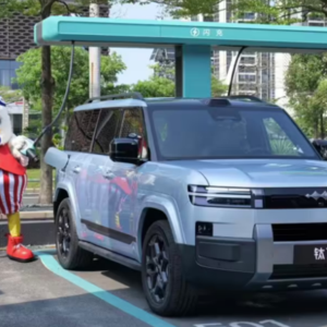 Κίνα: Συνεργασία BYD και KFC China για ταχυφόρτιση στα ταχυφαγεία