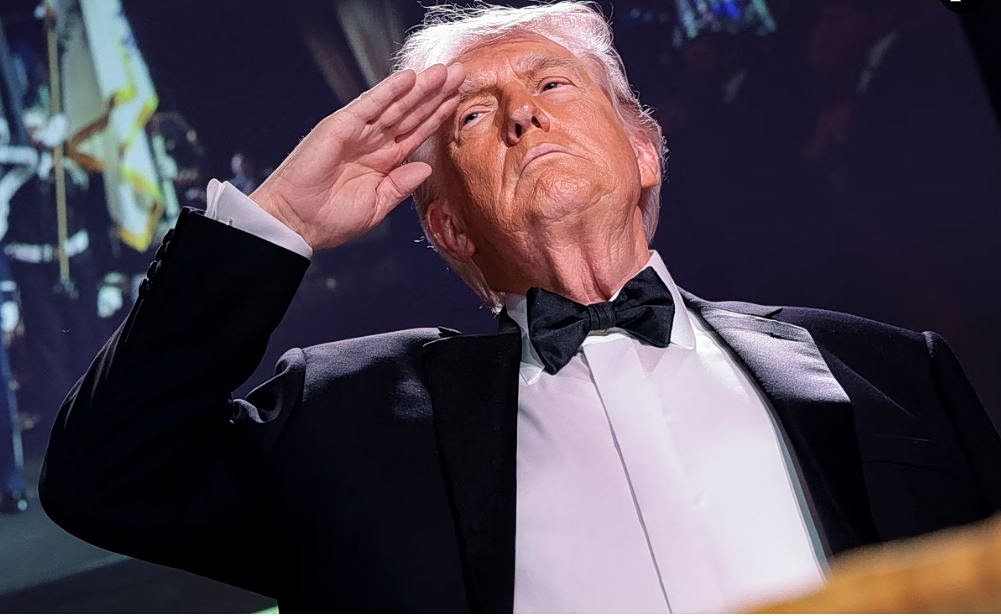 Τραμπ: Απίθανο να συνδέονται οι πυροβολισμοί με τον πόλεμο στο Ιράν – Στο Πακιστάν μεταβαίνουν Iρανοί διαπραγματευτές