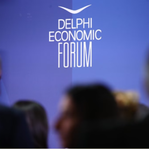 Η «φωνή» του MAGA στο 11ο Οικονομικό Φόρουμ των Δελφών