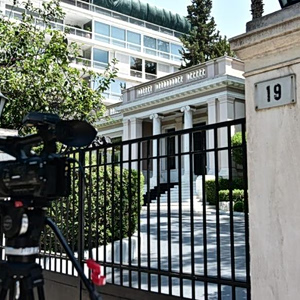 Τα σκάνδαλα «ΟΠΕΚΕΠΕ» και «Τέμπη» σε αριθμούς