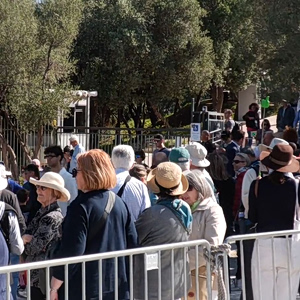 Διεθνής Ημέρα Μνημείων: «Πλημμύρισαν» οι αρχαιολογικοί χώροι λόγω ελεύθερης εισόδου