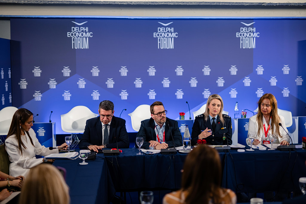 BAT: Αξιοποίηση της τεχνολογίας για την προστασία των ανηλίκων