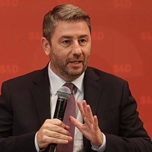 Ανδρουλάκης: Προεκλογικά τα μέτρα Μητσοτάκη – Βλέπει τους πολίτες ως πελάτες