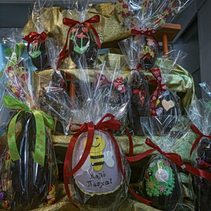 Εορταστικό ωράριο: Ανοικτά τα καταστήματα την Κυριακή – Οι ώρες λειτουργίας