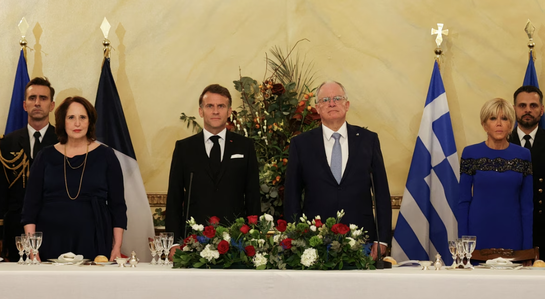 Μακρόν: Αν απειληθεί η κυριαρχία της Ελλάδας θα είμαστε εδώ