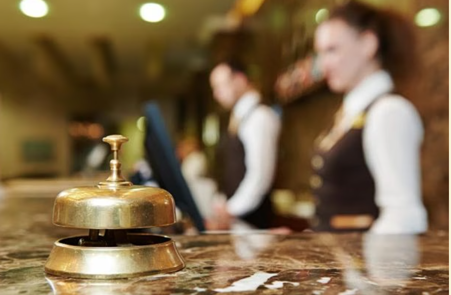 Ελληνικός τουρισμός: Mega deals εν μέσω πολέμου