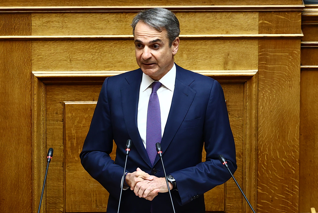 Μητσοτάκης: Λέξη για τα σκάνδαλα, αιχμές για την Ευρωπαϊκή Εισαγγελία, επίθεση στην αντιπολίτευση