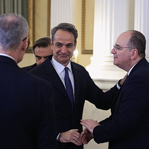 Υπόθεση Λαζαρίδη: Μονόδρομος για την κυβέρνηση η αποχώρησή του