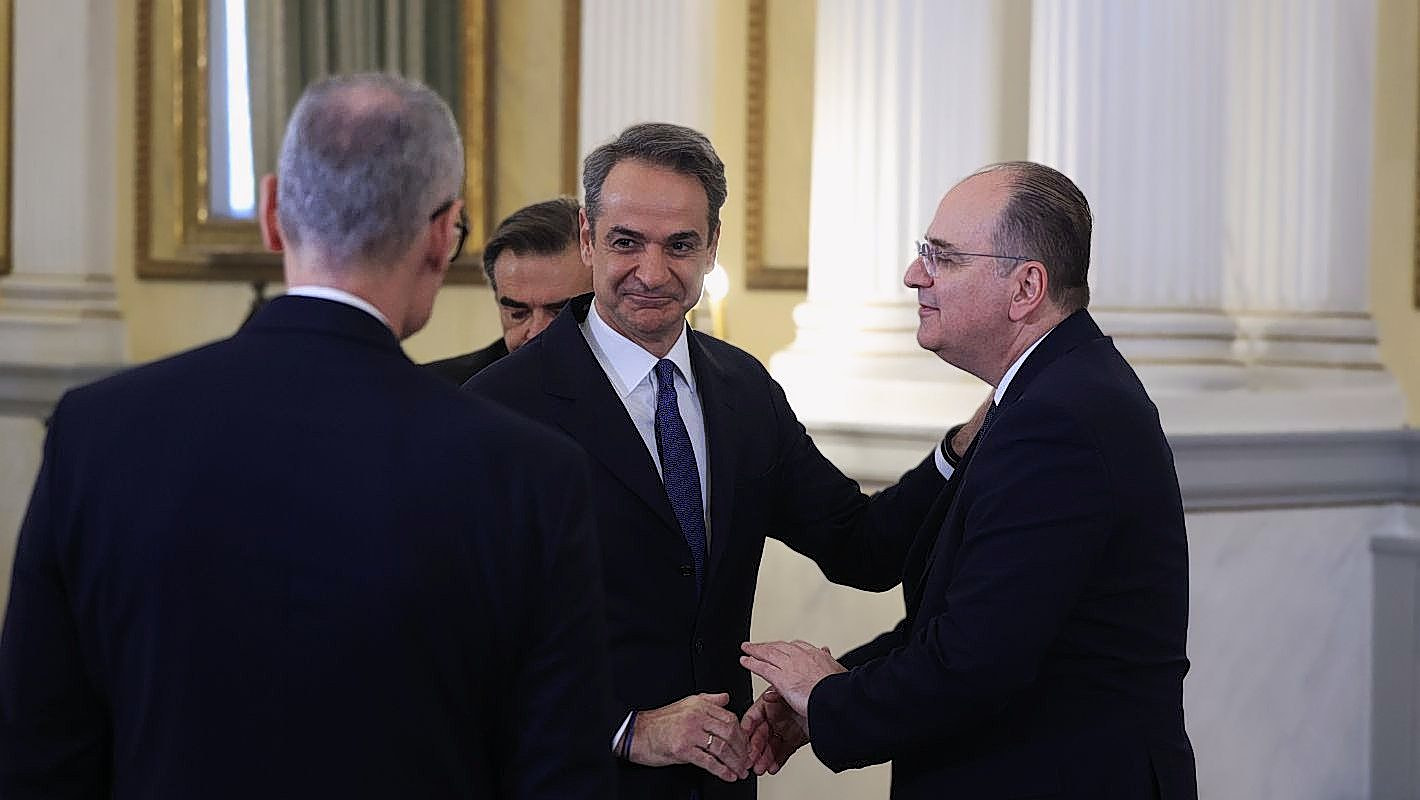 Υπόθεση Λαζαρίδη: Μονόδρομος για την κυβέρνηση η αποχώρησή του