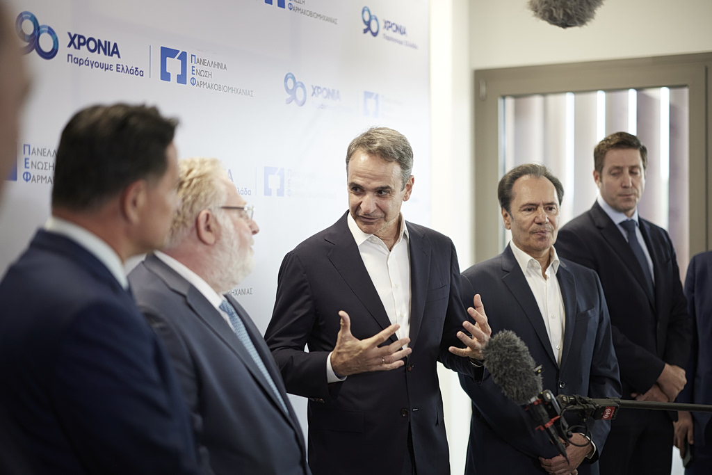 Ελληνική φαρμακοβιομηχανία: Στήριξη των εξαγωγών υπόσχεται η Κυβέρνηση