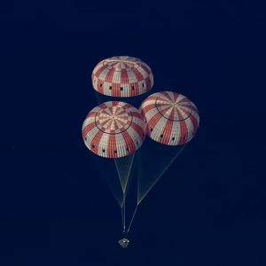 Διάστημα: Προσθαλασσώθηκε με ασφάλεια το Artemis II – Αίσιο τέλος για την δεκαήμερη αποστολή