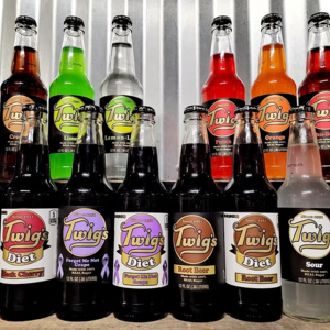 Twig’s Beverage: Η εταιρεία που για 75 χρόνια επιμένει στις επιστρεφόμενες γυάλινες φιάλες