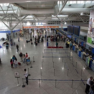 FT: EU Airports Face Jet Fuel Crisis if Hormuz Stays Shut