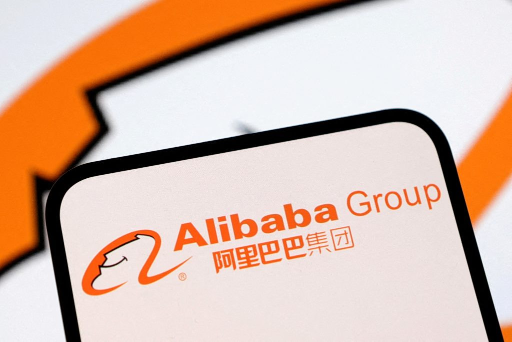 Alibaba: Εγκαινιάζει κέντρο δεδομένων με 10.000 δικά της τσιπ