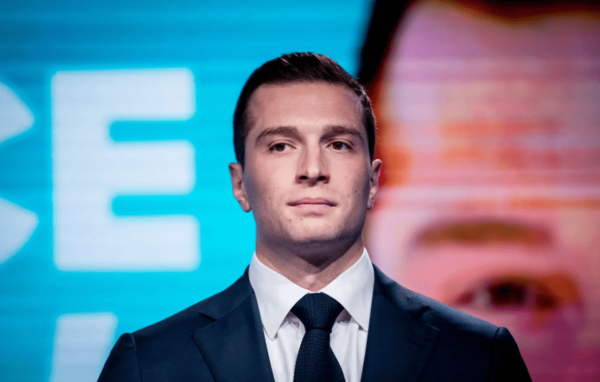 Γαλλία: Πόρτα στον Μπαρντελά από τον πρόεδρο του Αλληλασφαλιστικού Οργανισμού Γαλλίας