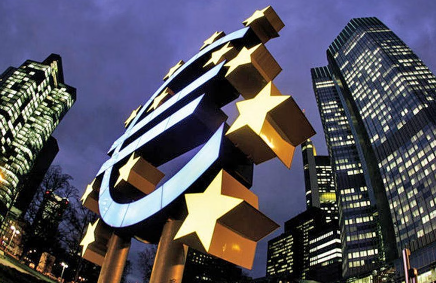 ΕΚΤ: Τι θα κρίνει την απόφαση για τα επιτόκια – Ο φόβος του στασιμοπληθωρισμού