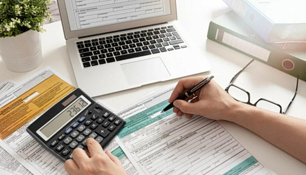 Φορολογικές δηλώσεις: Πατάει το… κουμπί η ΑΑΔΕ – Τα SOS της τελευταίας στιγμής