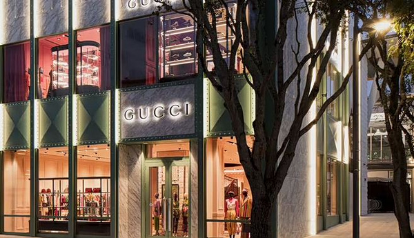 Kering: Το χρέος έφυγε, η Gucci παραμένει