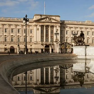 Λονδίνο: Πώς ο πόλεμος στο Ιράν «παγώνει» τα πολυτελή ξενοδοχεία και τη ζήτηση από τη Μέση Ανατολή