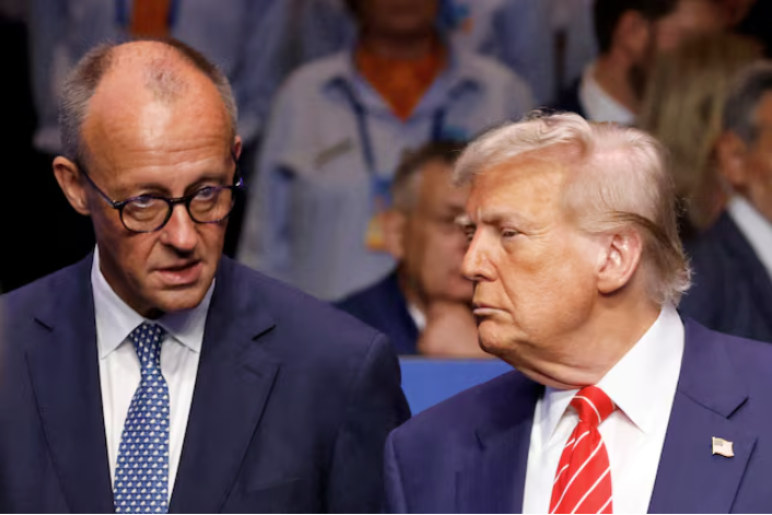 Ο Τραμπ αντεπιτίθεται στον Μερτς: «Δεν ξέρει τι λέει»