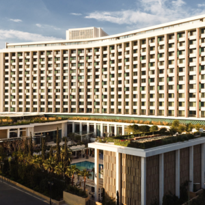 The Ilisian: Η μεγάλη επιστροφή στην αθηναϊκή σκηνή