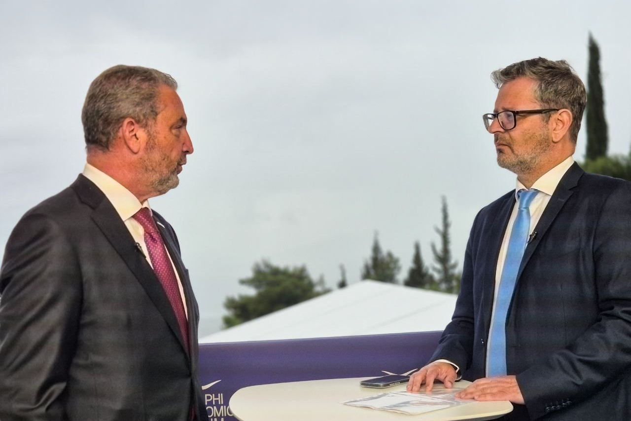 ΟΤ Delphi Economic Forum XI