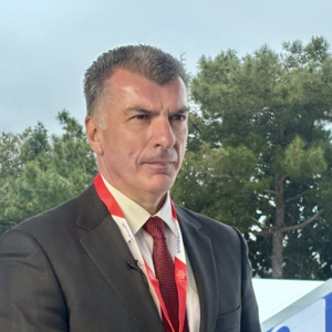 ΟΤ Delphi Economic Forum XI – Κεραστάρης (CEO ΟΑΣΑ): Στόχος οι αστικές συγκοινωνίες να διακινούν το 40% των μετακινήσεων