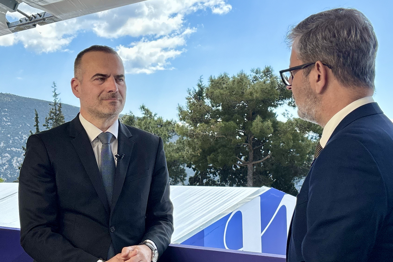 ΟΤ Delphi Economic Forum XI