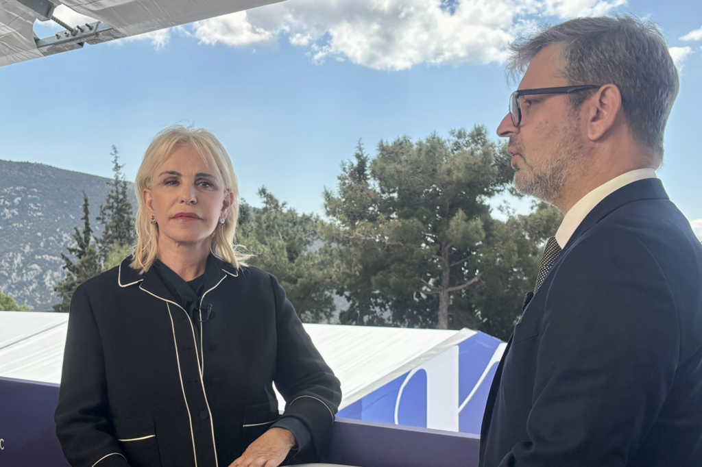 ΟΤ Delphi Economic Forum XI – Tσέτη: Κόμβος καινοτομίας η Ελλάδα στη φαρμακευτική παραγωγή