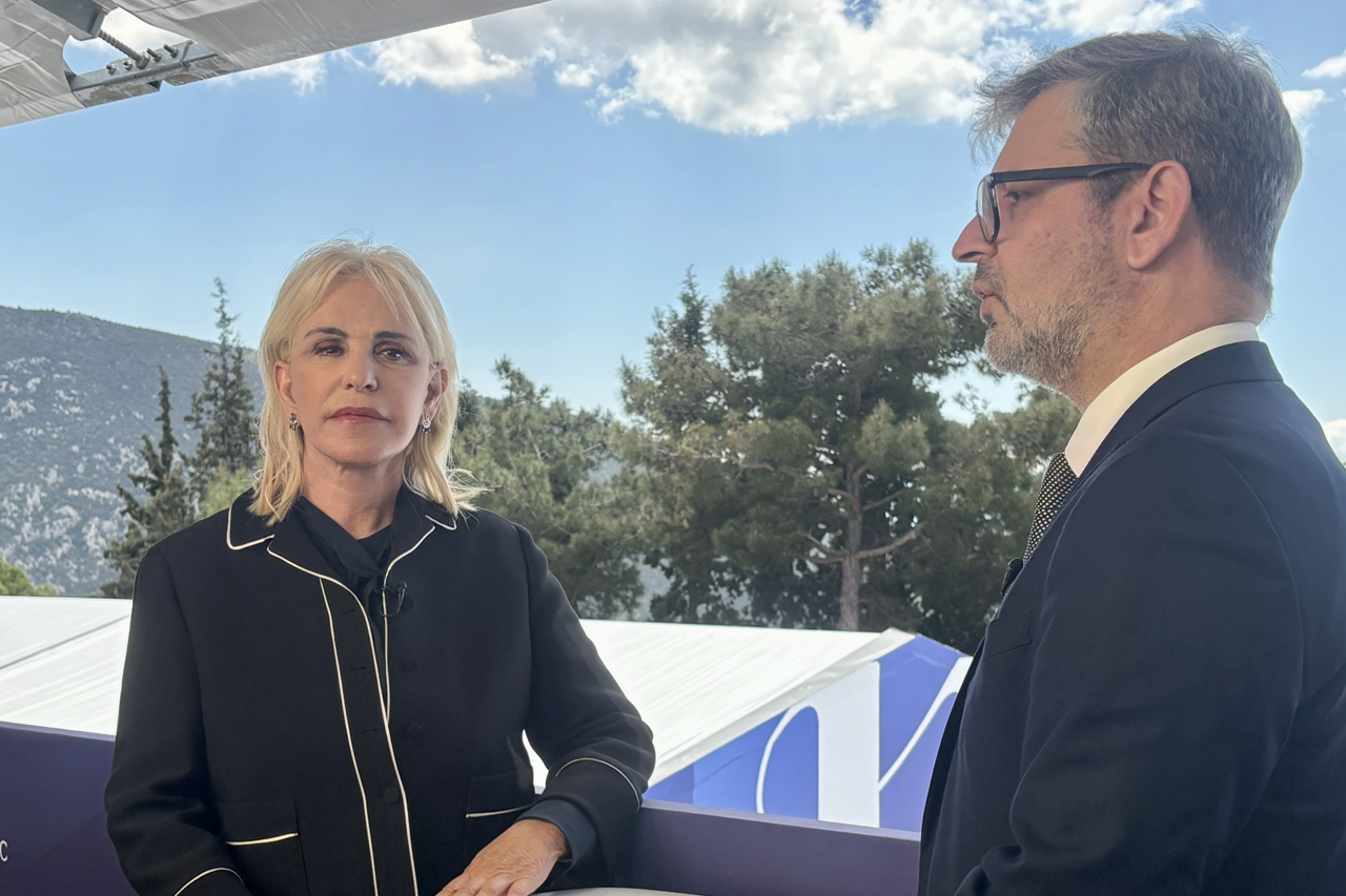 ΟΤ Delphi Economic Forum XI – Tσέτη: Κόμβος καινοτομίας η Ελλάδα στη φαρμακευτική παραγωγή