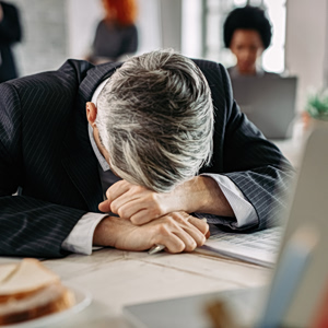 Υγεία και Ασφάλεια στην εργασία: 840.000 θάνατοι ετησίως συνδέονται με ψυχοκοινωνικούς παράγοντες