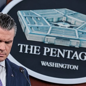 ΗΠΑ: Τι αποκαλύπτει η αποπομπή των στρατηγών εν μέσω πολέμου με το Ιράν