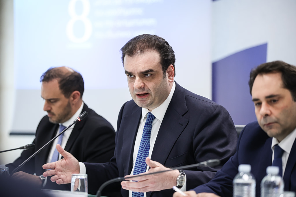 Μέτρα στήριξης: Το πακέτο των 500 εκατ. και η επιδείνωση ανάπτυξης και πληθωρισμού