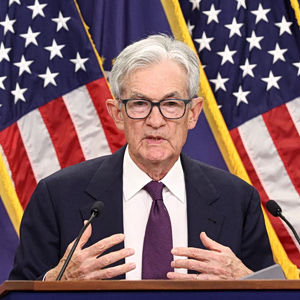 Πάουελ: Θα παραμείνω ως κυβερνήτης στη Fed