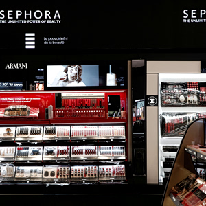 Generation X: Επιστρέφει δυναμικά και οδηγεί την αγορά ομορφιάς σε νέα εποχή