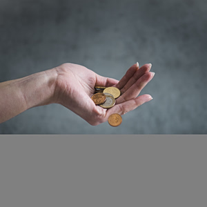 Η κοινωνία ήδη πληρώνει το μάρμαρο