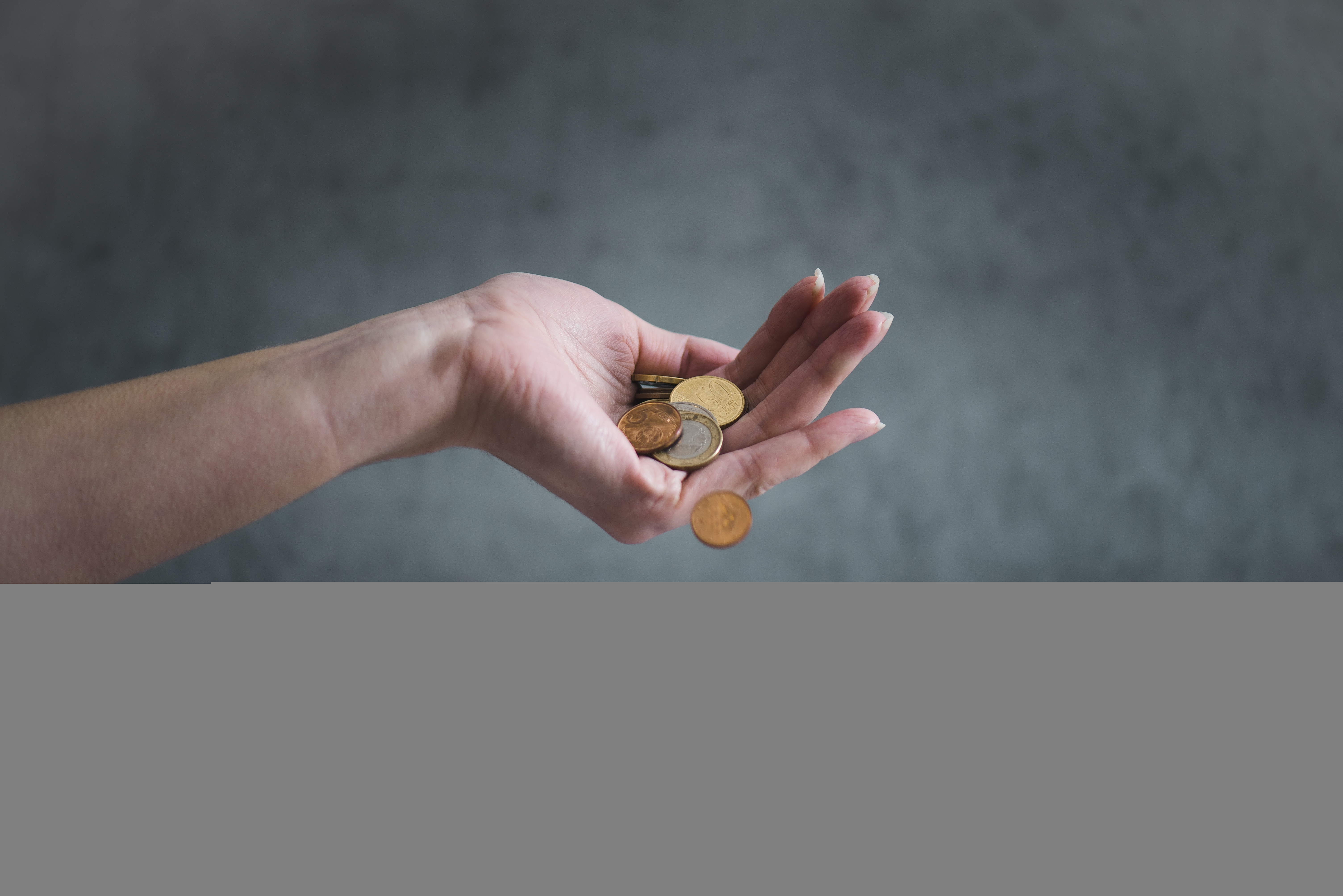 Η κοινωνία ήδη πληρώνει το μάρμαρο