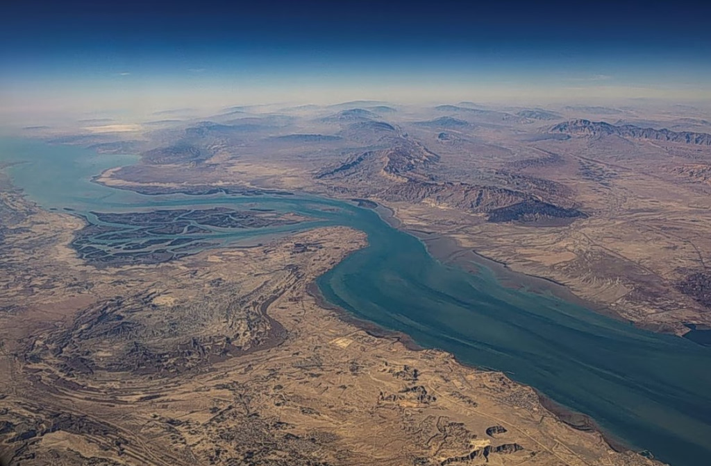 Ξεπερνώντας τα Στενά του Ορμούζ