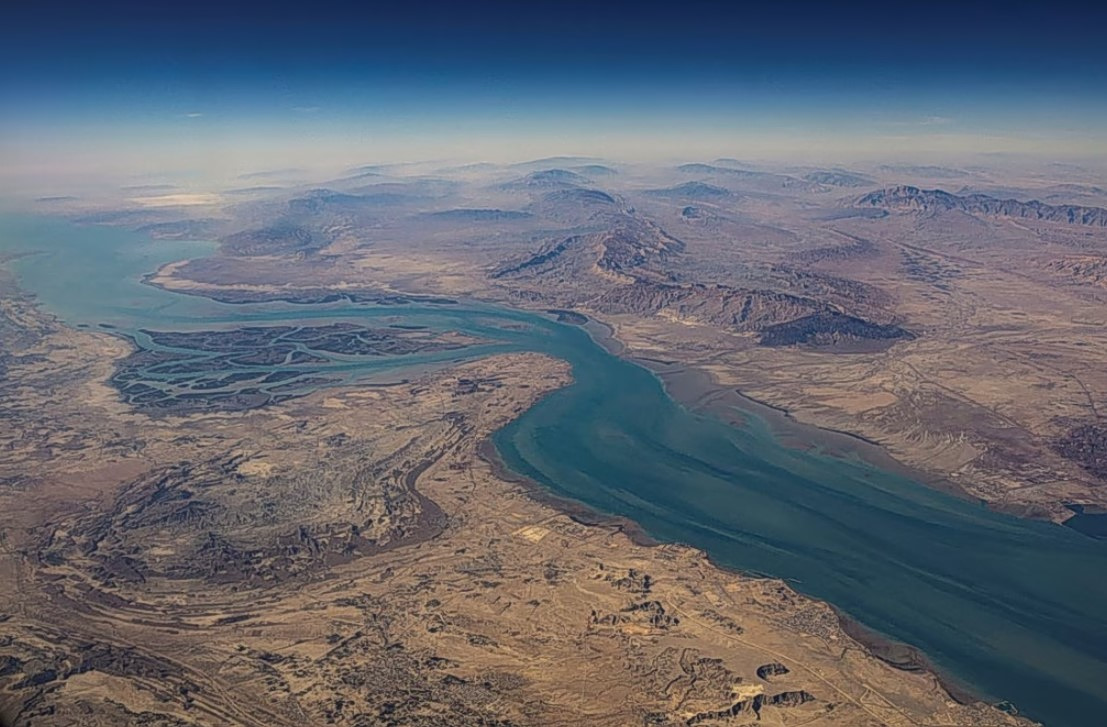 Ξεπερνώντας τα Στενά του Ορμούζ