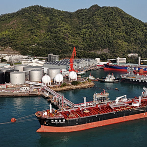 ΗΠΑ: Κίνδυνος κυρώσεων στις τράπεζες λόγω κινεζικών διυλιστηρίων που διαχειρίζονται ιρανικό πετρέλαιο