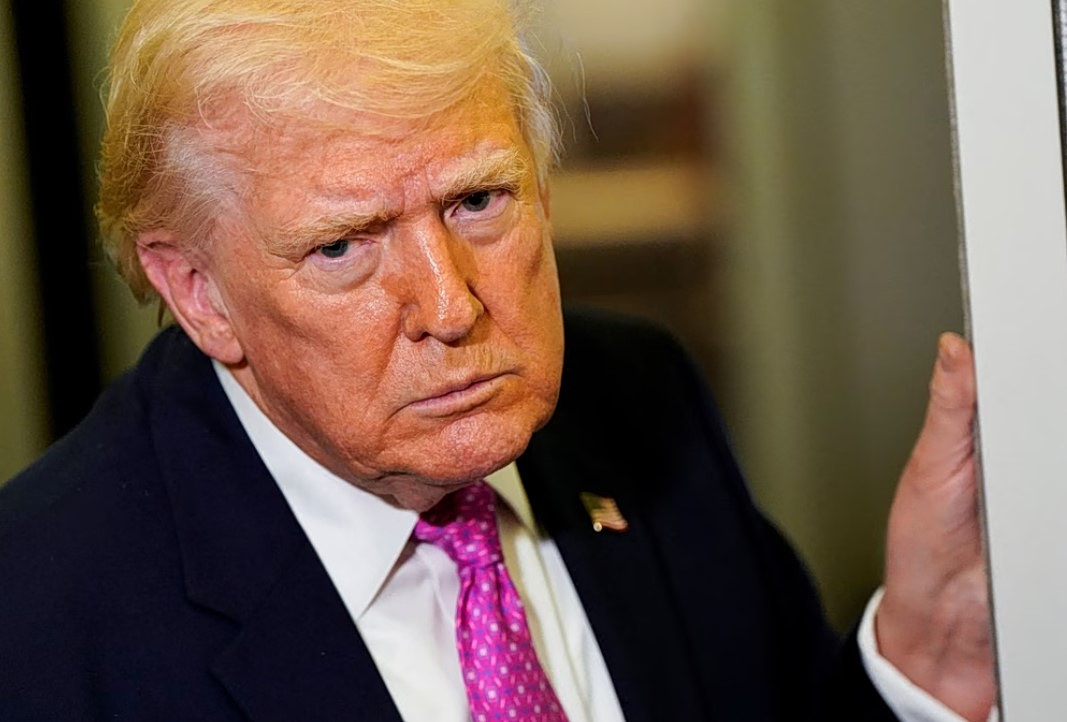 ΗΠΑ: Ο Τραμπ απειλεί να πλήξει ενεργειακές υποδομές και γέφυρες στο Ιράν