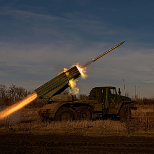 ΗΠΑ: Γιατί καθυστερούν οι παραδόσεις όπλων στην Ευρώπη
