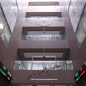 Χρηματιστήριο Αθηνών: Ταλαντεύεται μεταξύ θετικού και αρνητικού προσήμου