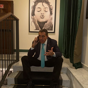 Τραμπ: Ποιος είναι ο αφοσιωμένος ντίλερ και θαυμαστής του, Πάολο Ζαμπόλι