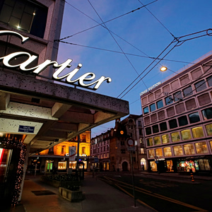 Richemont: Εκρηκτική άνοδος για την Cartier χάρη στη «χρυσή» ζήτηση στα πολυτελή κοσμήματα