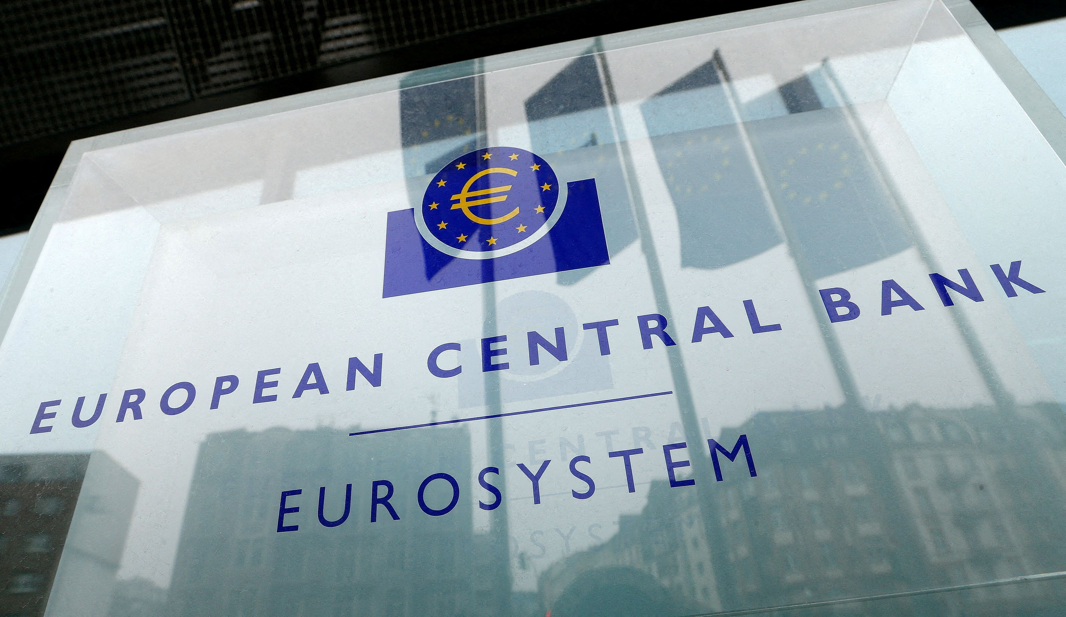 ΕΚΤ: Ανοιχτές όλες οι επιλογές στην επόμενη συνεδρίαση – Νέα αύξηση επιτοκίων αν χρειαστεί
